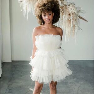 Confete MABLE Elegant Cream Attire